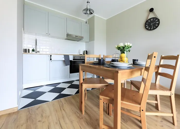 Sea Zone Climatic Apartament By The Bay *